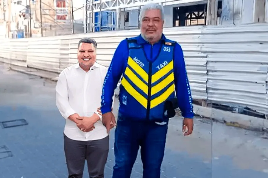 Porra! Adriano disse porra e foi expulso da câmara de vereadores. Isso chocou o presidente foi?! Fala sério! Porra! Adriano disse porra e foi expulso da câmara de vereadores. Isso chocou o presidente foi?! Fala sério!