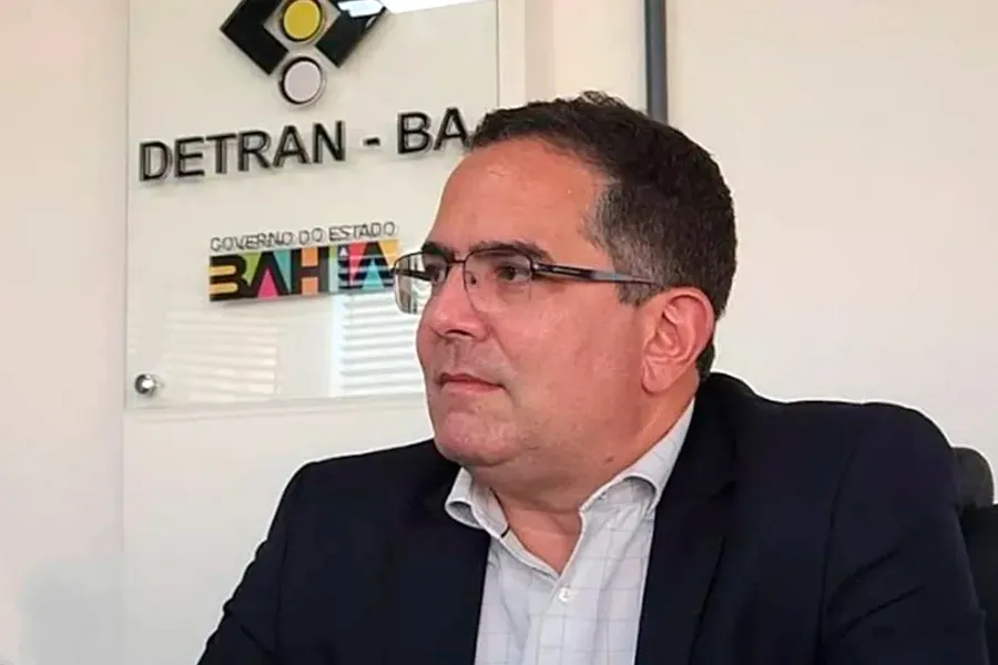 João Bosco tenta nomear servidora exonerada do Detran com suspeitas de corrupção