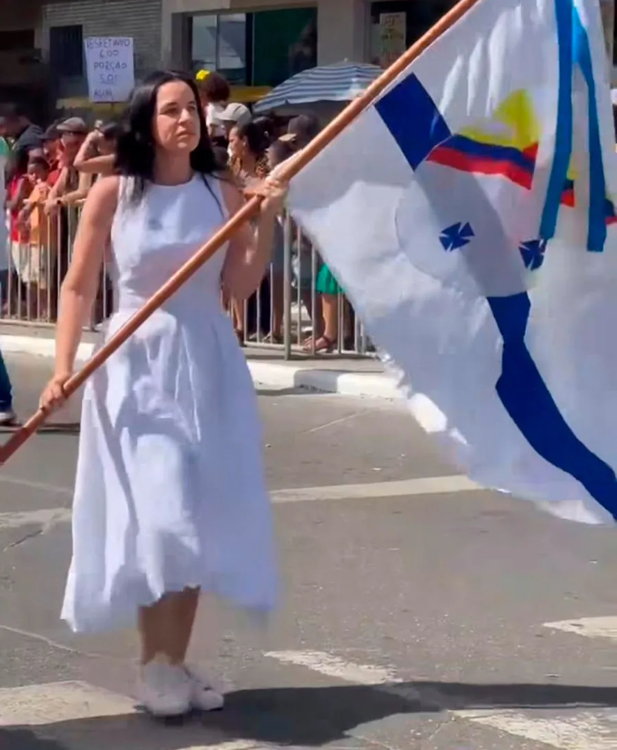 O 7 de setembro teixeirense comemorou a Independência exaltando a Pomba Gira Cacurucaia e o orgulho LGBTQIA+ O 7 de setembro teixeirense comemorou a Independência exaltando a Pomba Gira Cacurucaia e o orgulho LGBTQIA+