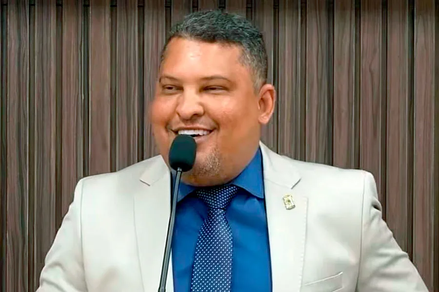 Ver. Jonatas reeleito para pres. da Câmara novo cenário no palco da política teixeirense