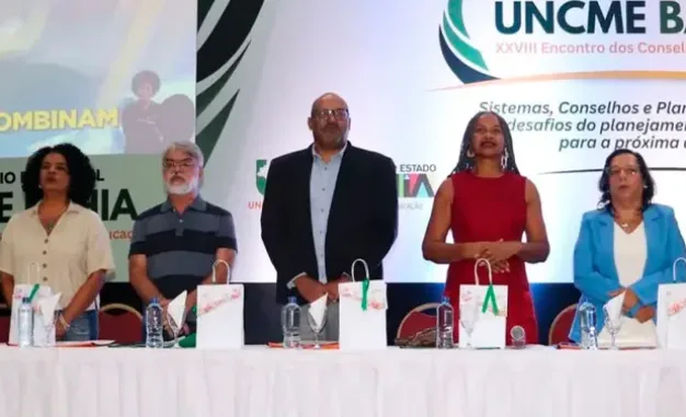 Medeiros Neto participa do 28º Encontro dos Conselhos de Educação da Uncme Bahia