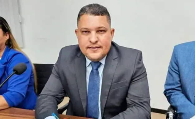 Taí!!! Jonatas, Pres. da Câmara, quando pensa com calma vem coisa boa! "Multa solidária" 